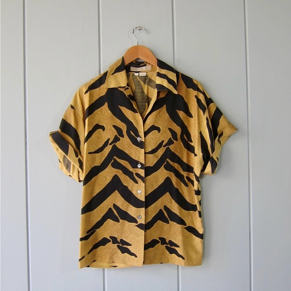 Perry Ellis Tops - Vintage Animal Print Perry’s Ellis Silk Top